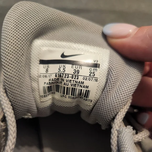 Nike Air Max Thea, Size 8 - Picture 8 of 9